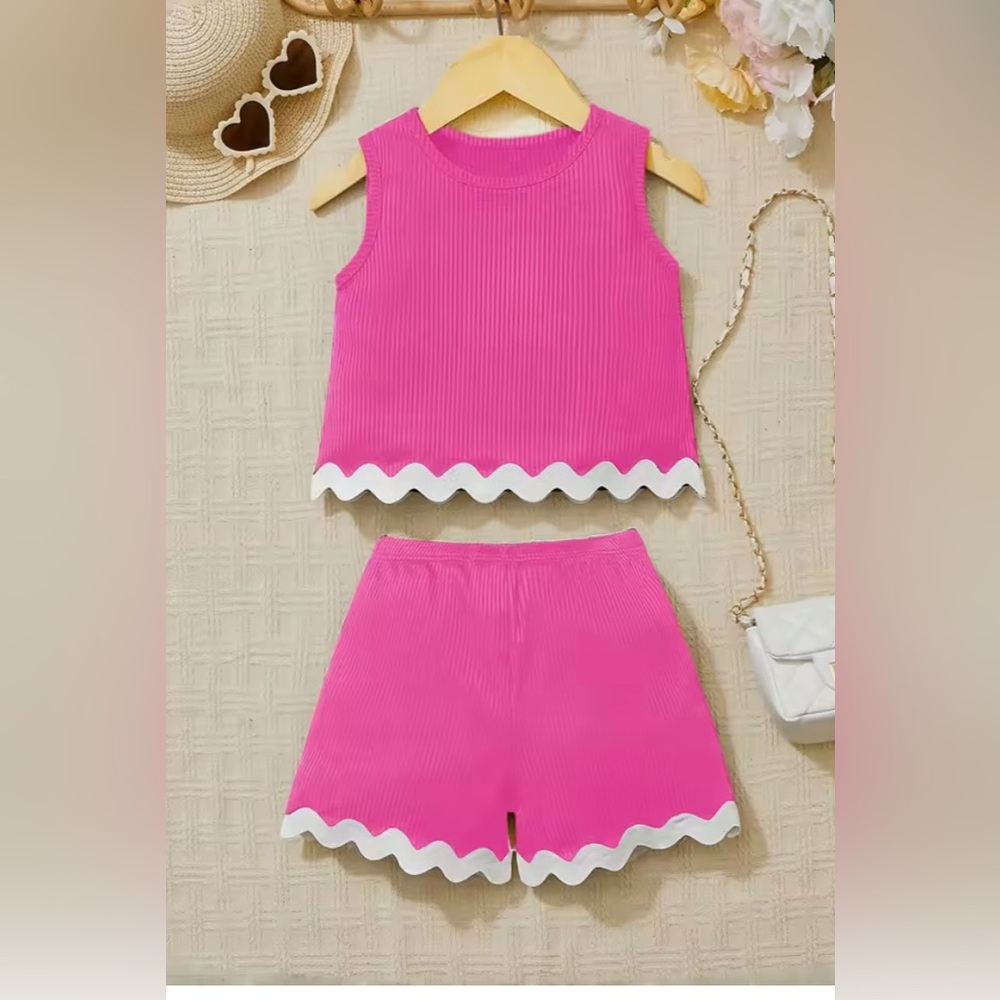 Girls pink & white trim tank top And Shorts 2 Piece set size 4/5 NWOT